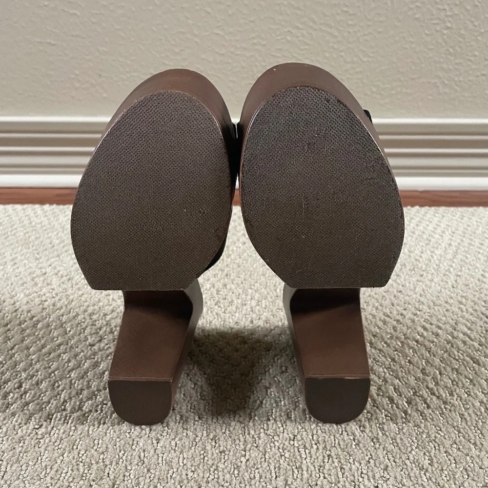 Refresh Black Faux Suede Platform Sandals (8) - Picture 4 of 7